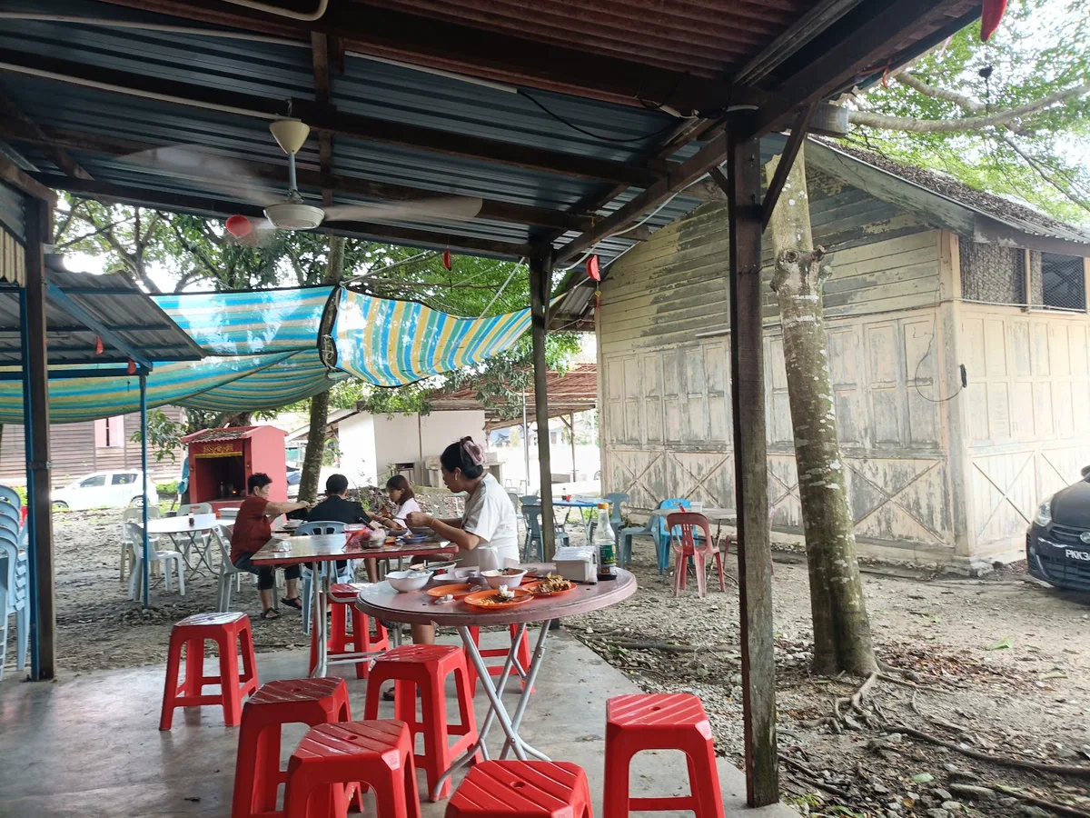 Cai Jie Traditional Laksa — interior