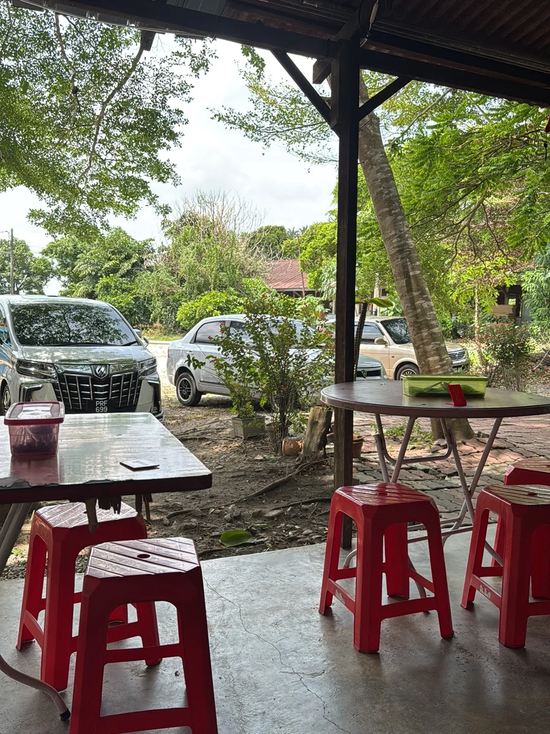 Cai Jie Traditional Laksa — interior