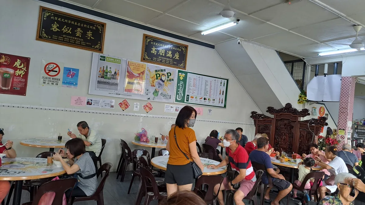Cathay Cafe Hokkien Mee — interior