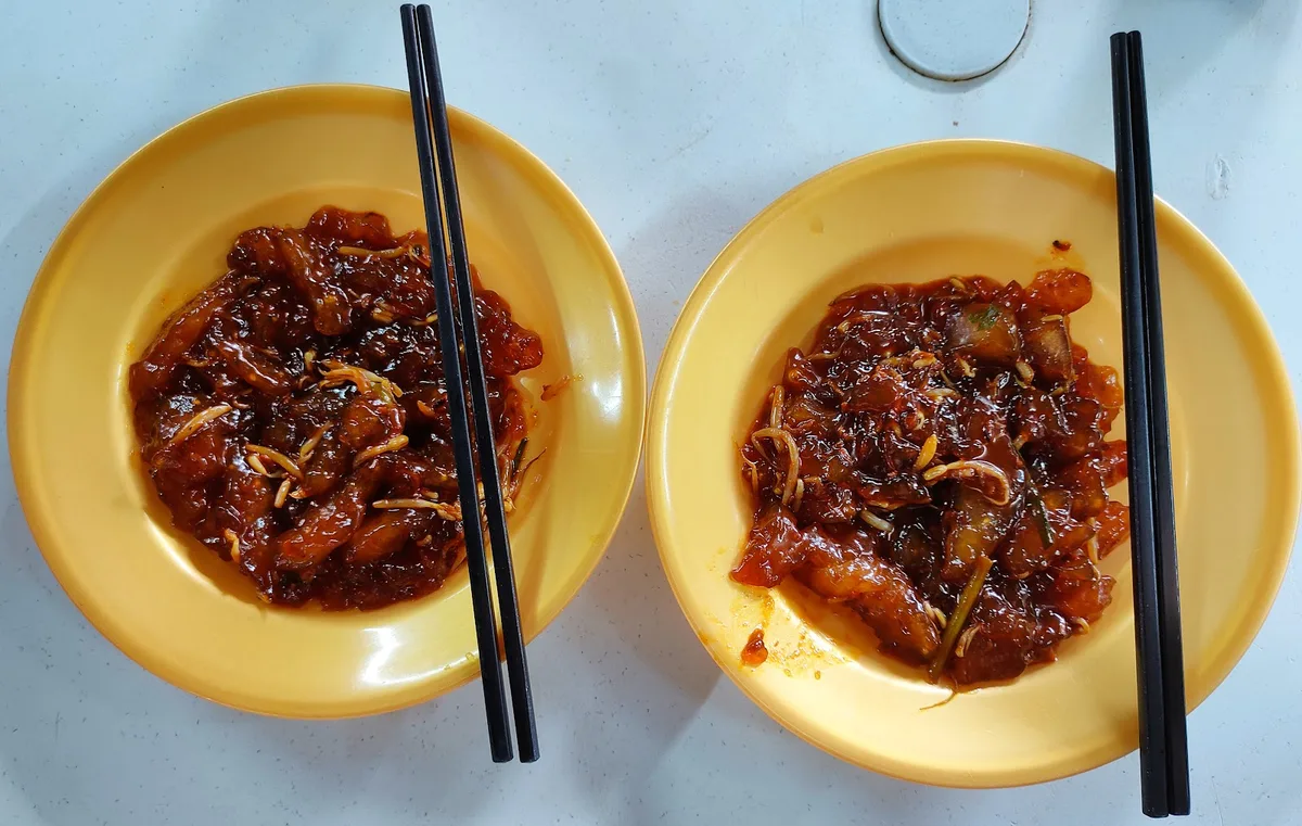 Two plates of sago stir-fry