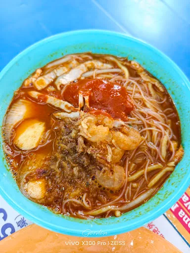Chulia Street Curry Mee (Cecil Street Market) — signature dish