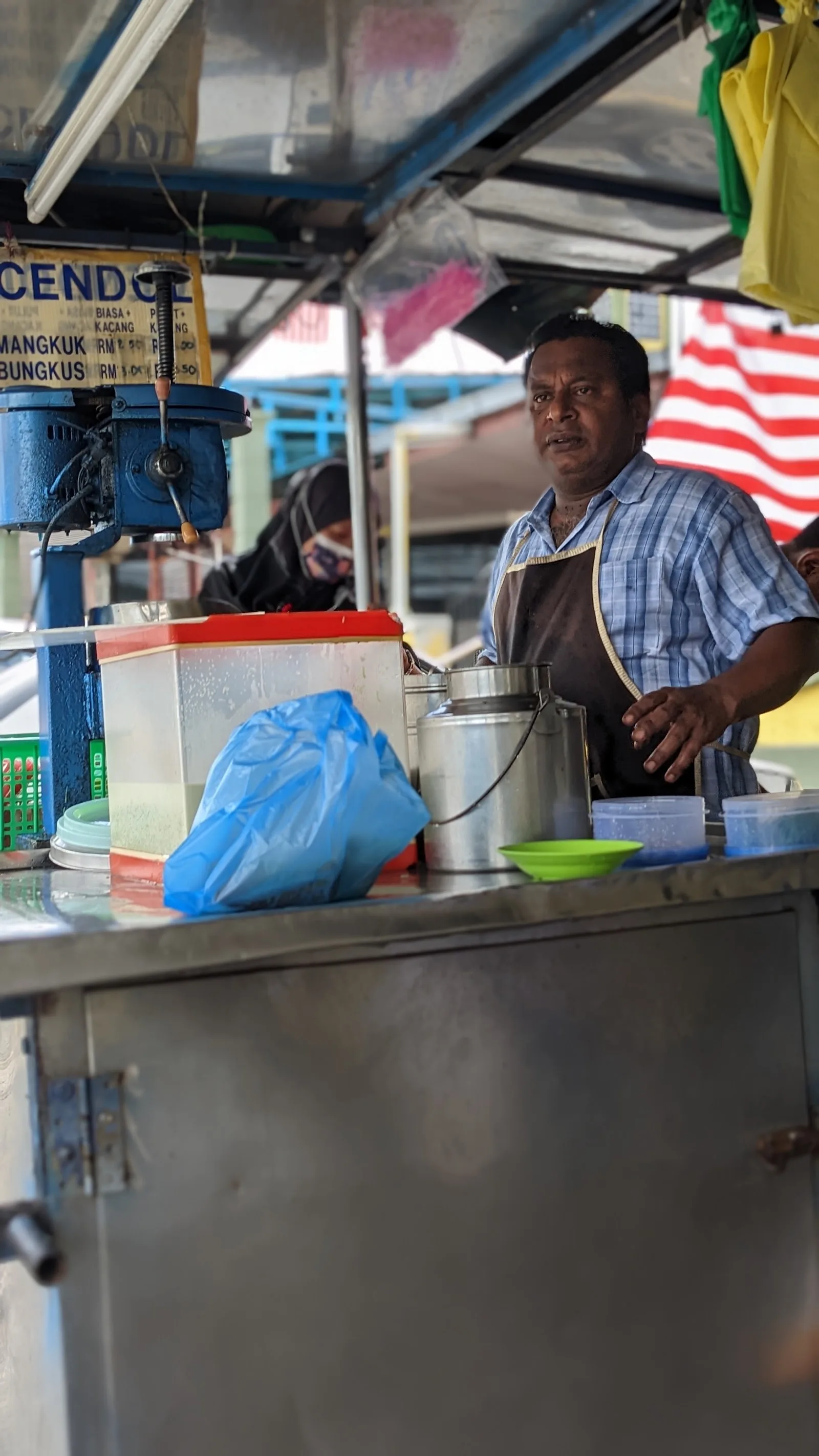 Cendol Ali Sungai Bakap — people