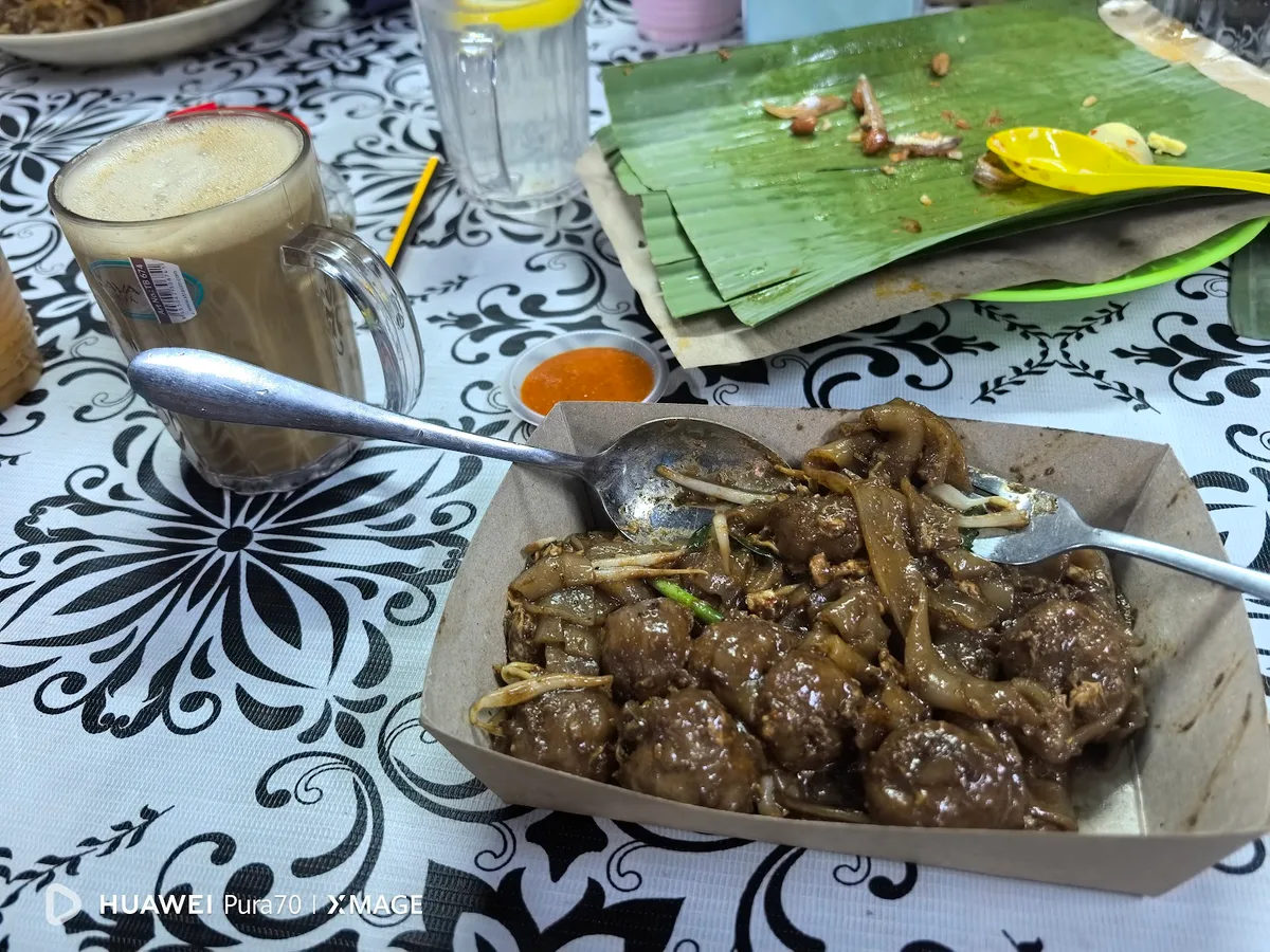 Char Kuey Teow Noor Iman — signature dish