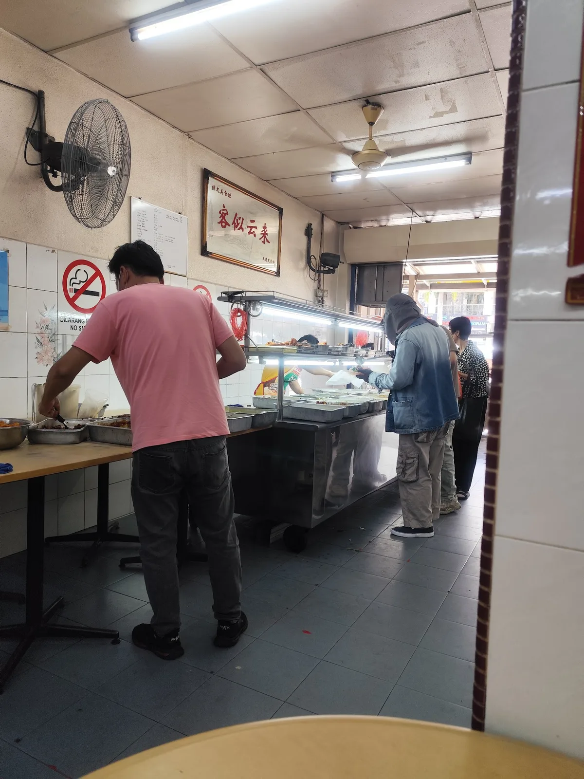 Cheah Yew Economy Rice — interior