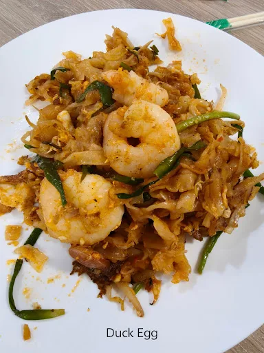 CHONG Charcoal Seafood Char Koay Teow — signature dish