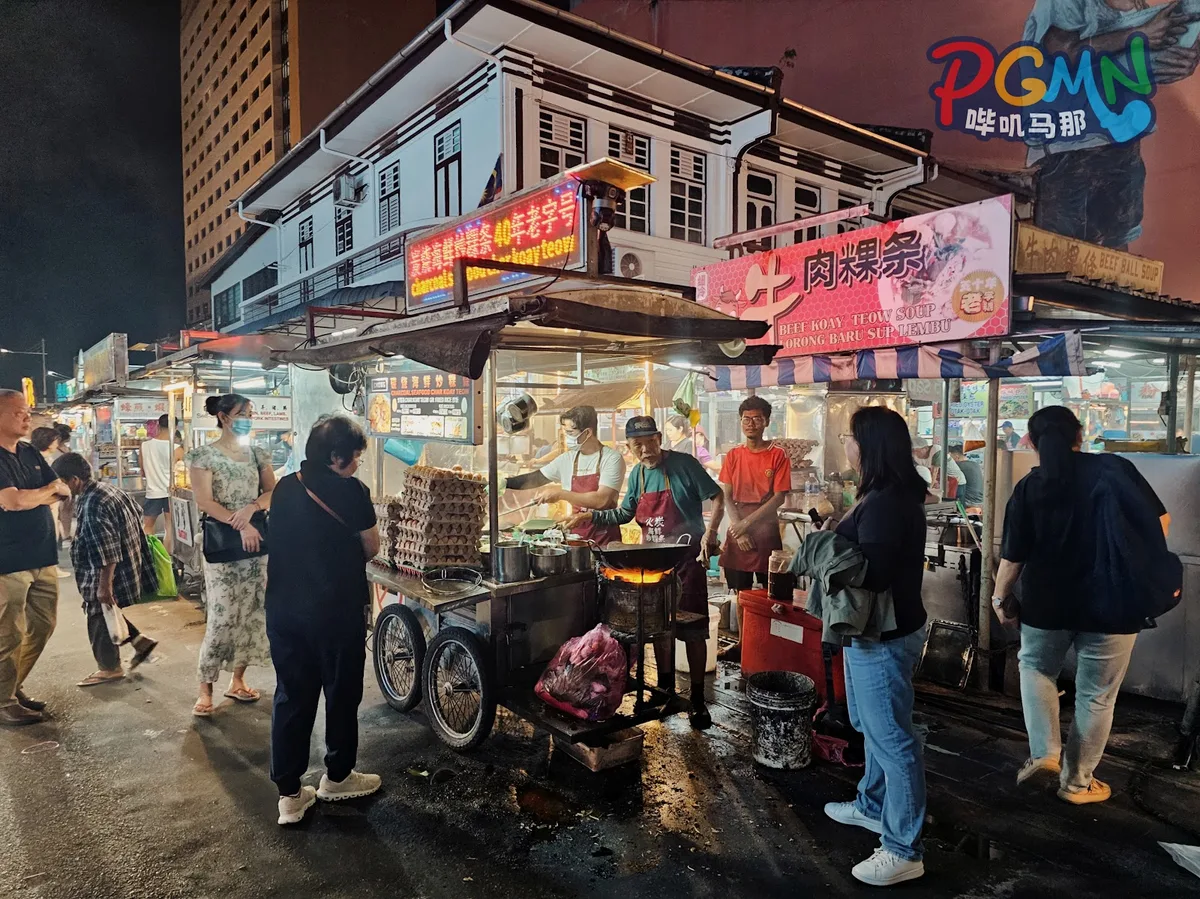 CHONG Charcoal Seafood Char Koay Teow — signature dish