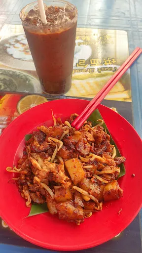 Chowrasta Market Hawker Centre Char Koay Kak — dish