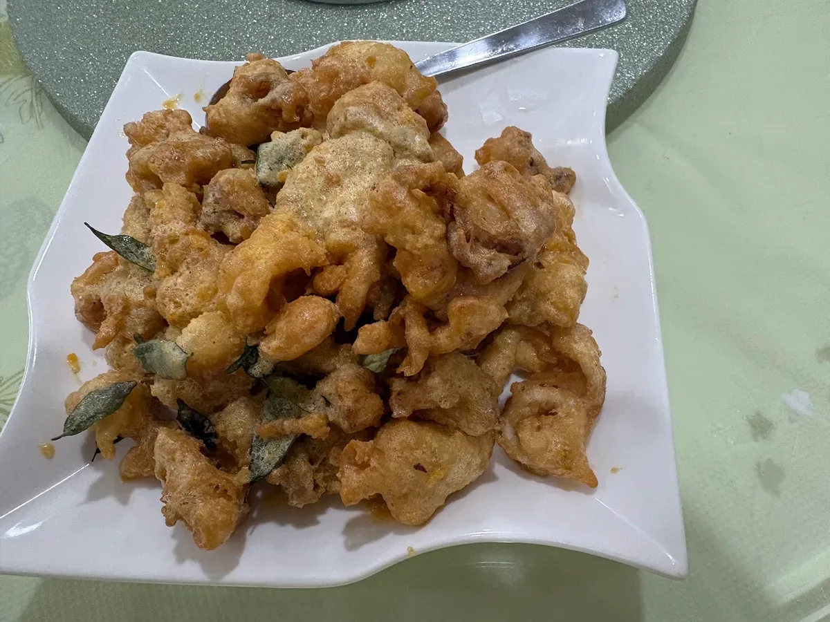 Chuan Sheng Seafood Restaurant — signature dish