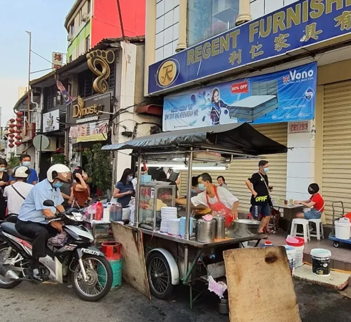 Chulia Street Curry Mee (Green Signboard) — storefront