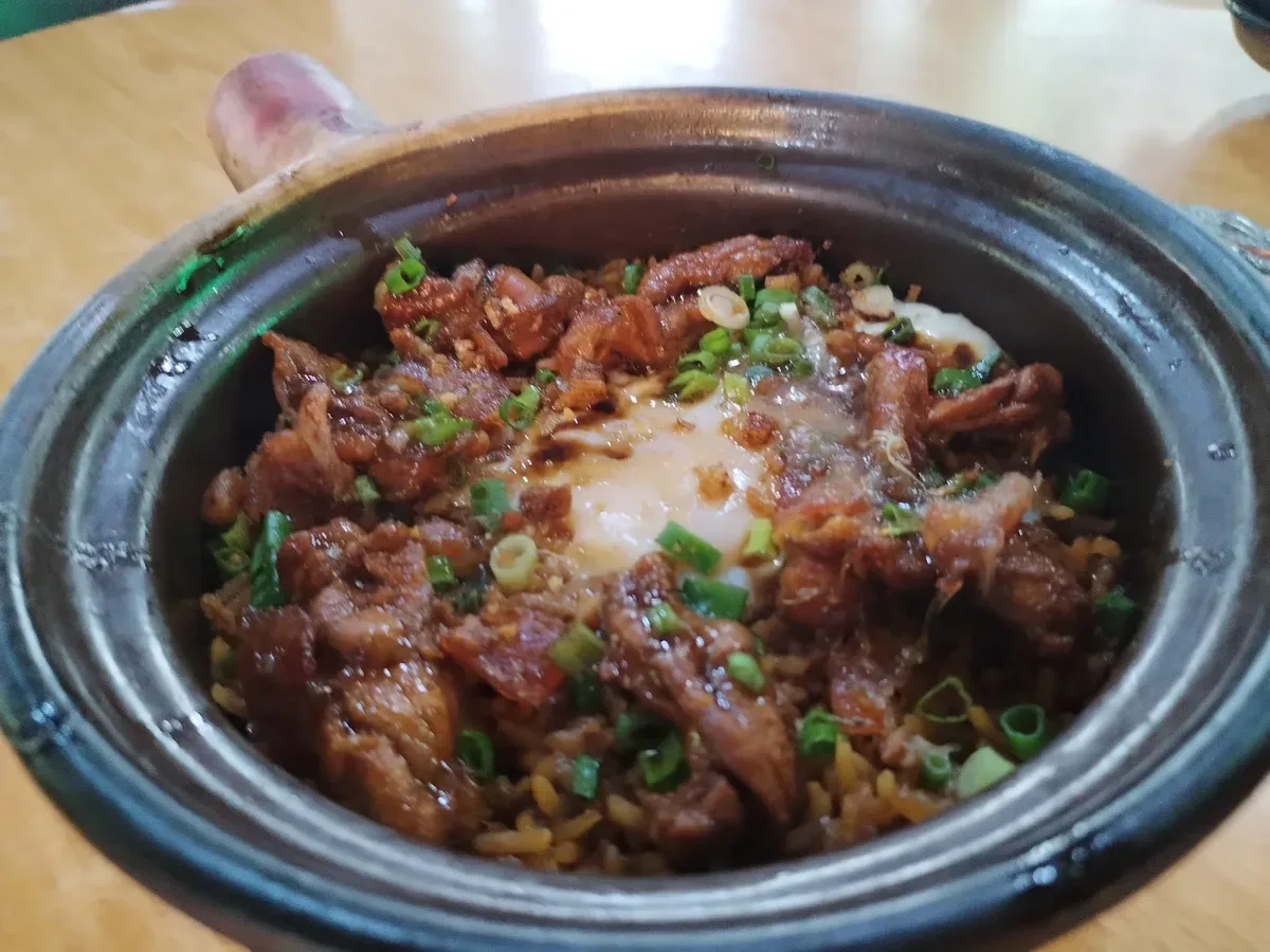 Claypot Chicken Rice @ Jelutong — signature dish