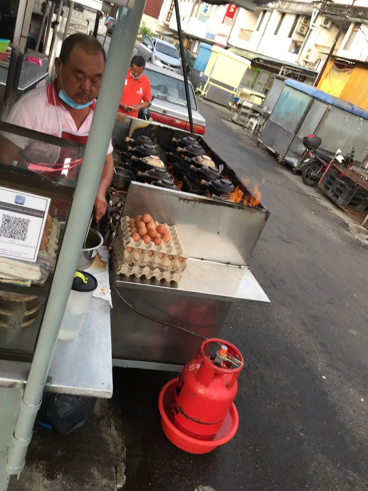 Claypot Chicken Rice @ Jelutong — signature dish