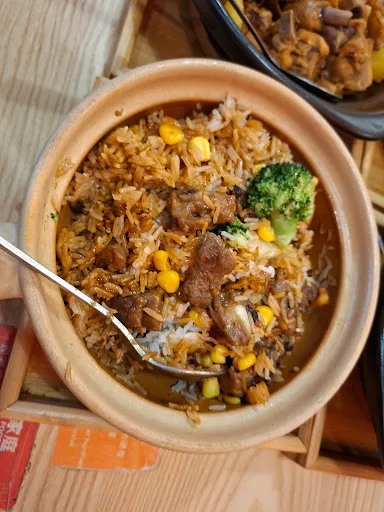 Claypot Foodie 煲仔家庭 — signature dish