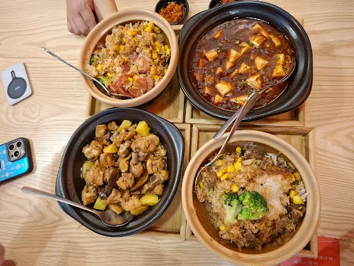 Claypot Foodie 煲仔家庭 — signature dish