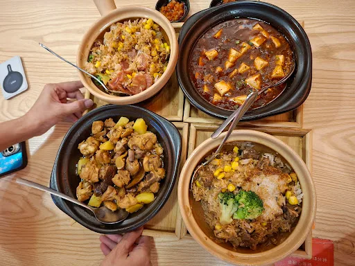 Claypot Foodie 煲仔家庭 — signature dish