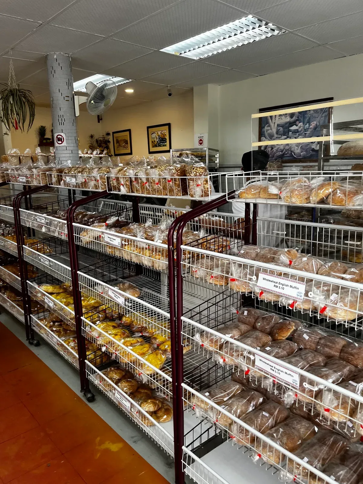 Continental Bakery — interior