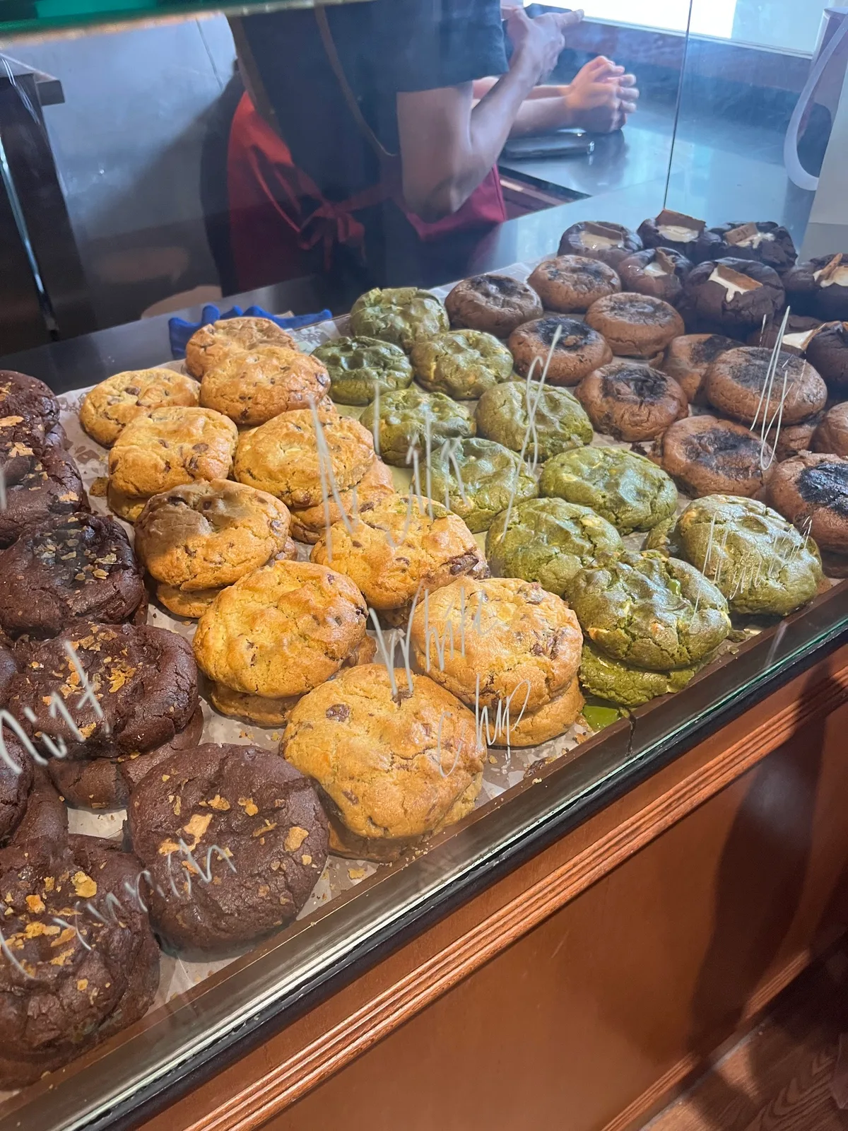 Cookie display case with assorted flavours