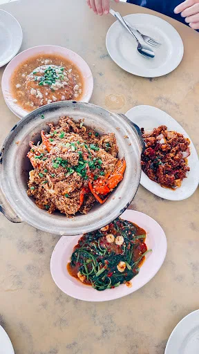 Crab Claypot Rice • Jia Hian Restaurant — signature dish