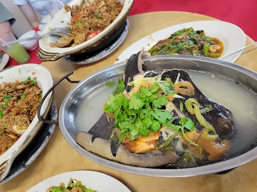 Crab Claypot Rice • Jia Hian Restaurant — signature dish