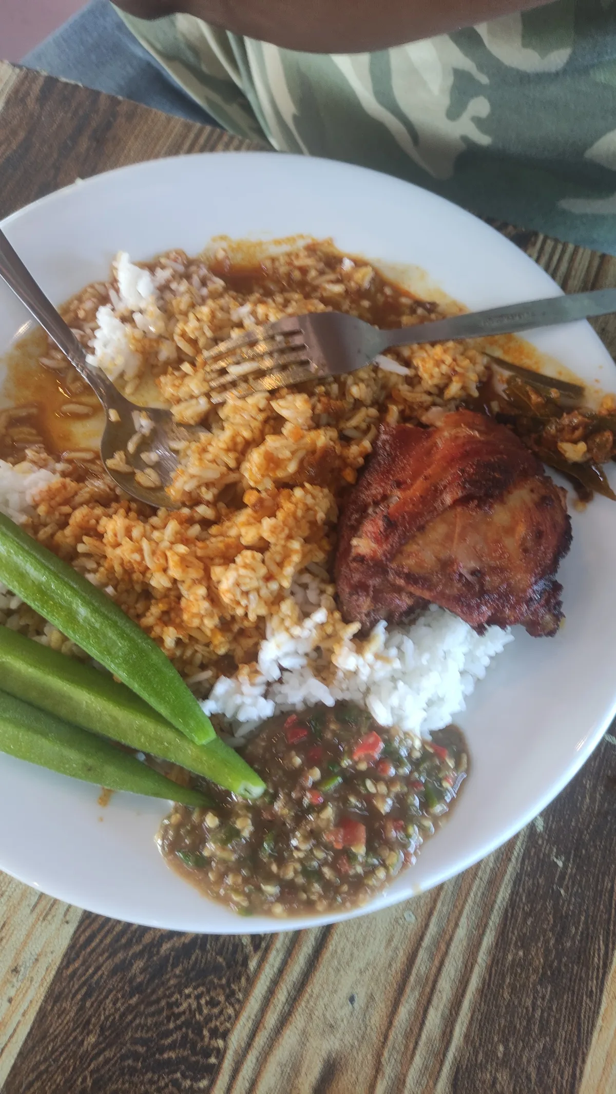 Nasi with fried chicken, okra and sambal