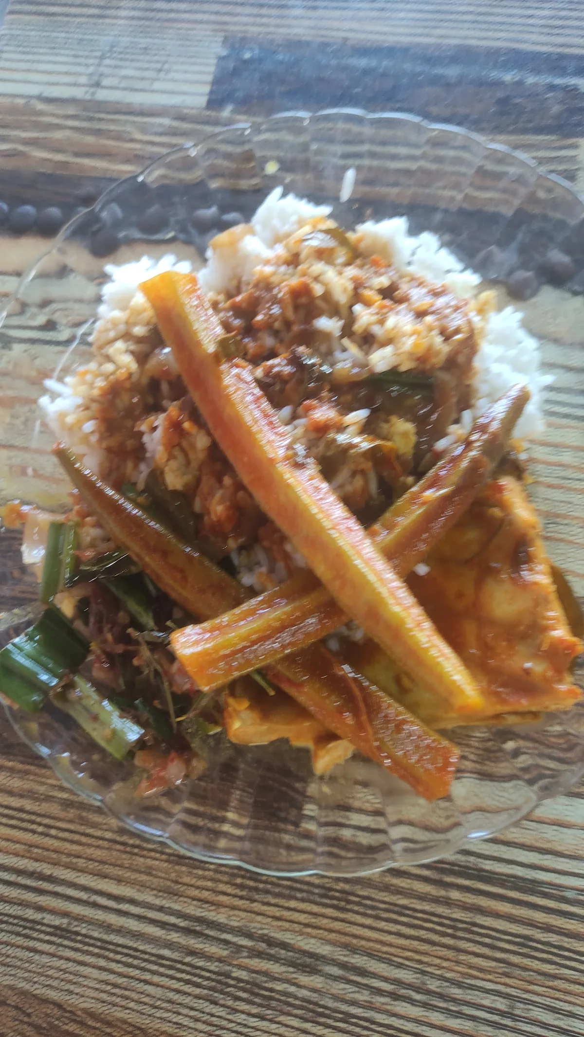 Nasi with gulai and long beans
