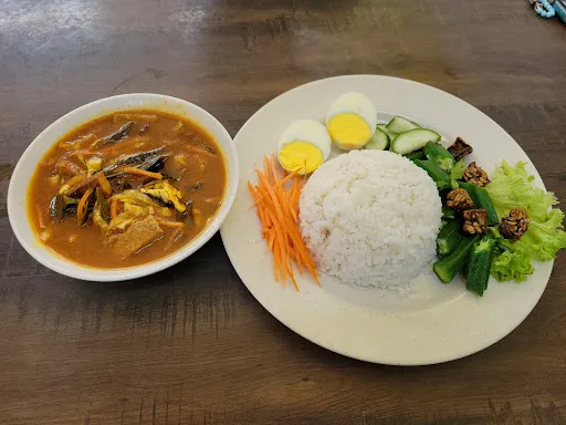 Cunthi Good Taste Vegetarian — dish