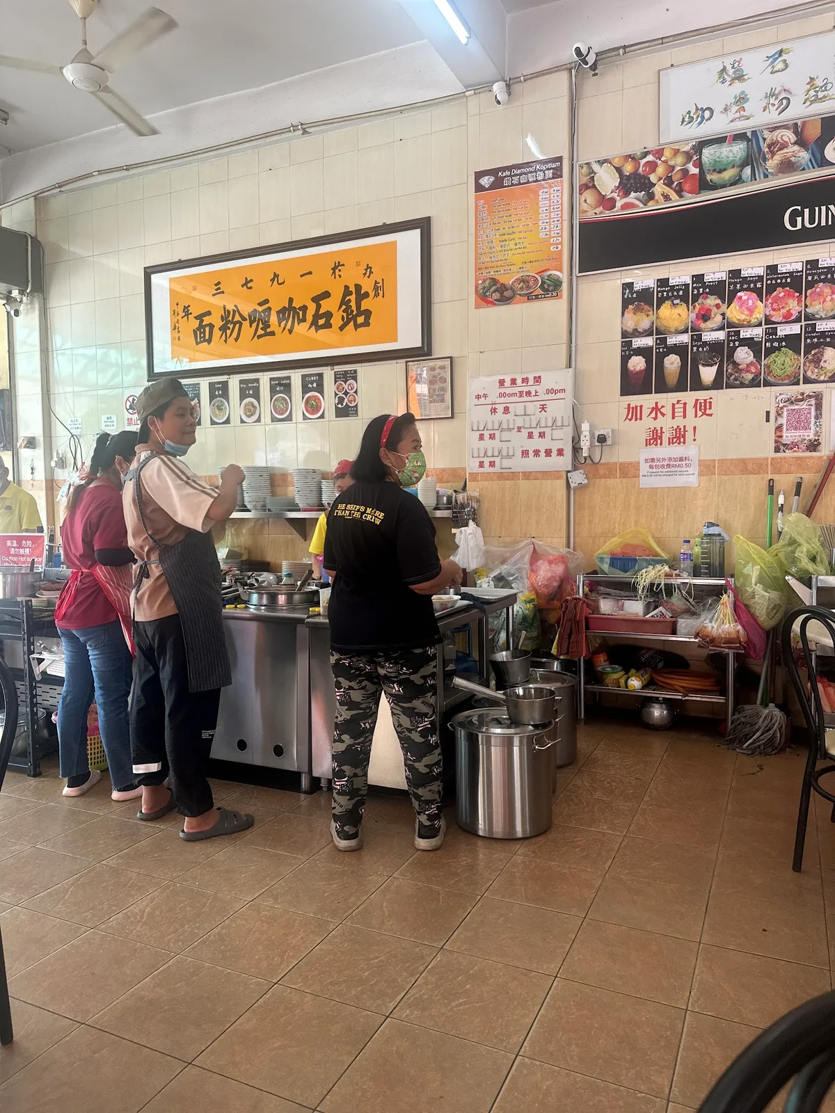 Diamond Kopitiam — interior