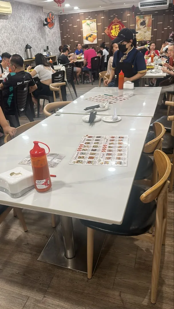Dimsum Paradise — interior