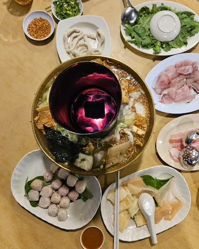 Eam Huat Charcoal Steamboat Restaurant — signature dish