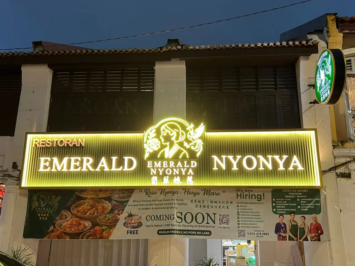 Emerald Nyonya — storefront