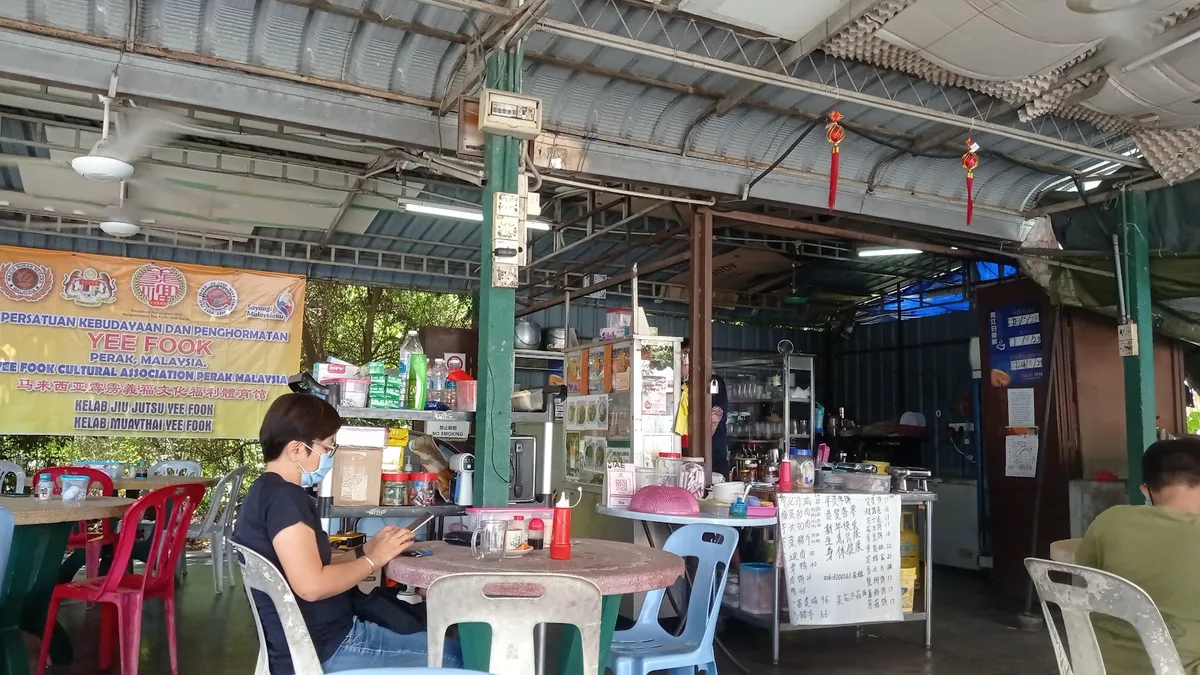 Enjee Handmade Pan Mee 恩记自制手工板面 — interior