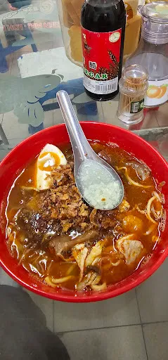 Ewe Hokkien Mee & Loh Mee — dish