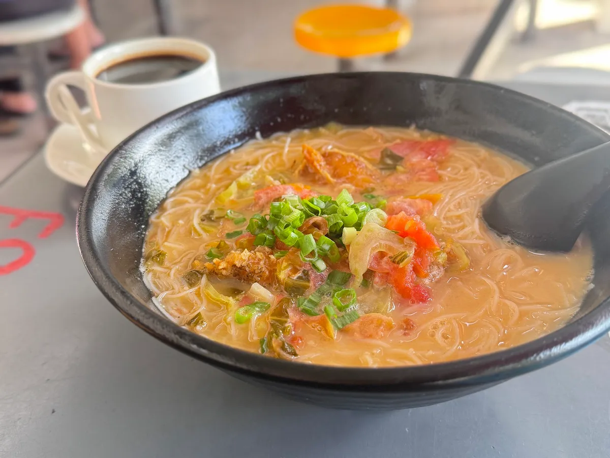 Fish head noodle with evaporated milk