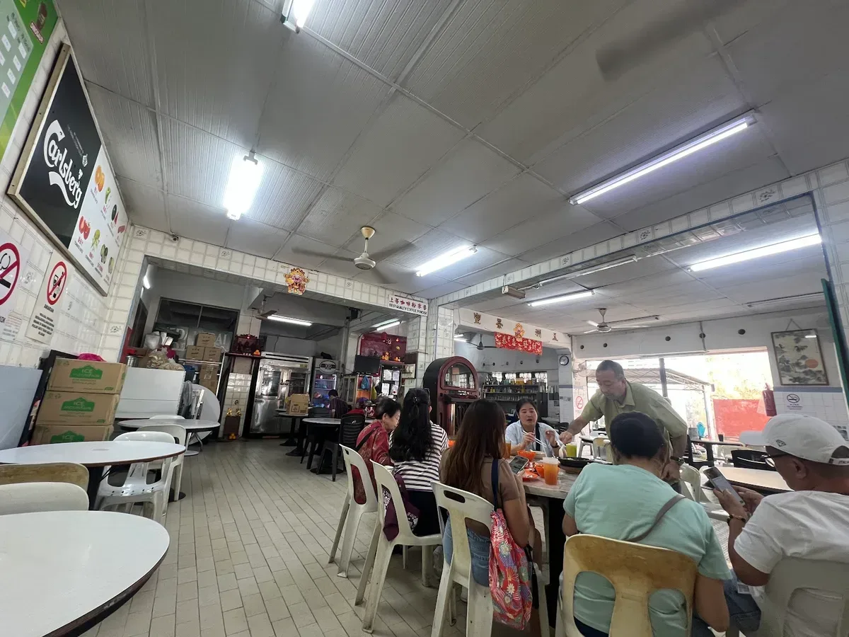 Foong Sung Roasted Duck Rice — interior