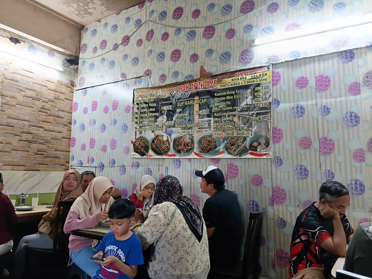 Gerai Ipoh-Ipoh Ajee — interior