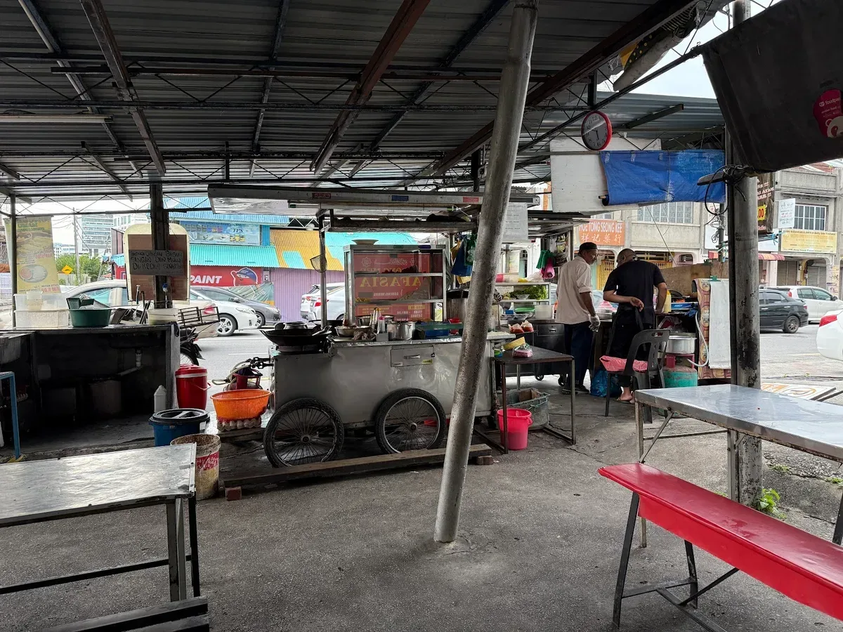 Gerai Laksa Mamu Sungai Pinang — interior
