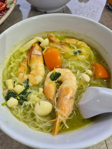 Ghee Lian Green Tomyam — signature dish