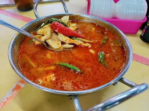 Ghee Seng Tomyam Seafood — signature dish
