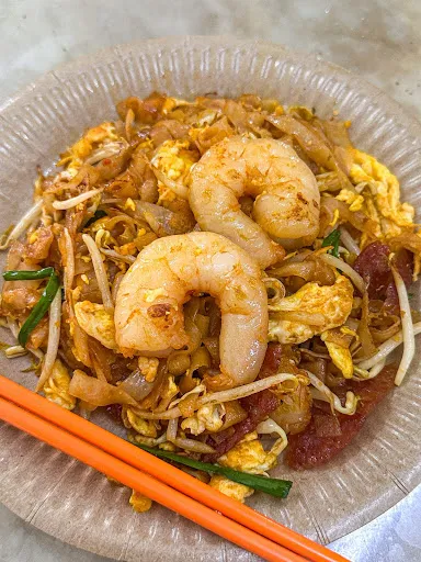 Goggle Man Char Koay Teow — dish