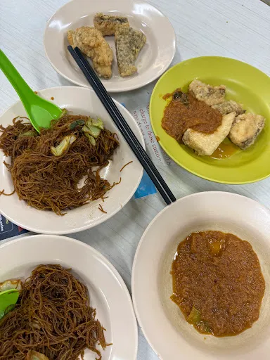 Goh Chew Kopitiam Fish Head Bee Hoon — dish