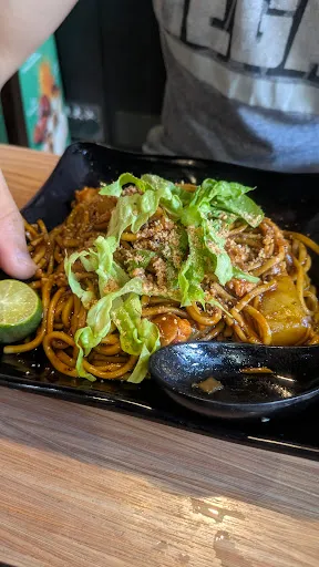 Gold Lotus Vegetarian Restaurant — dish
