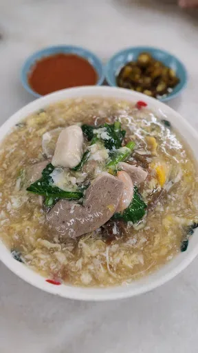 Gou Lou Hong Kee Chao Sar Hor Fun & Noodles — signature dish