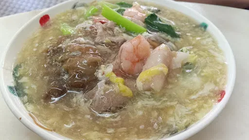 Gou Lou Hong Kee Chao Sar Hor Fun & Noodles — signature dish