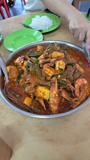 Famous Fish Head Curry @ Guang Long Coffee Shop — signature dish