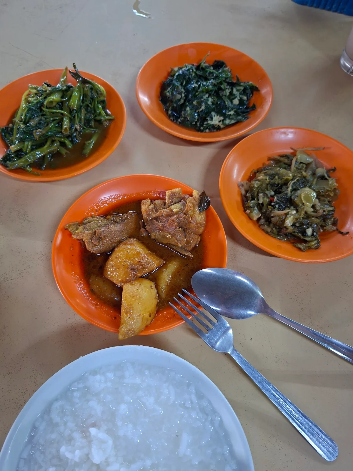 Guo An Porridge 国安夜粥 — signature dish