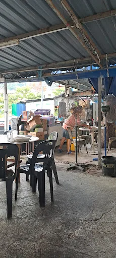 Hainan Treasures - Hainanese Spring Roll — interior