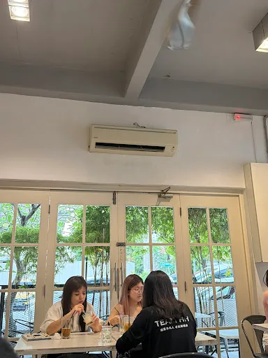 Harvest In Café — interior