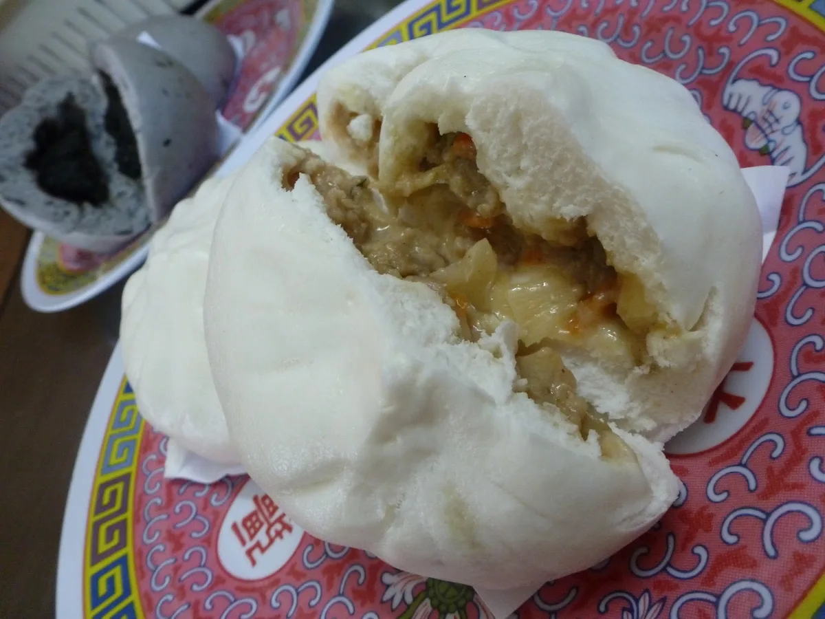 Big pau with meat filling