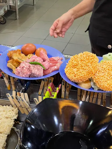 Heng Heng Tom Yam Mee — dish