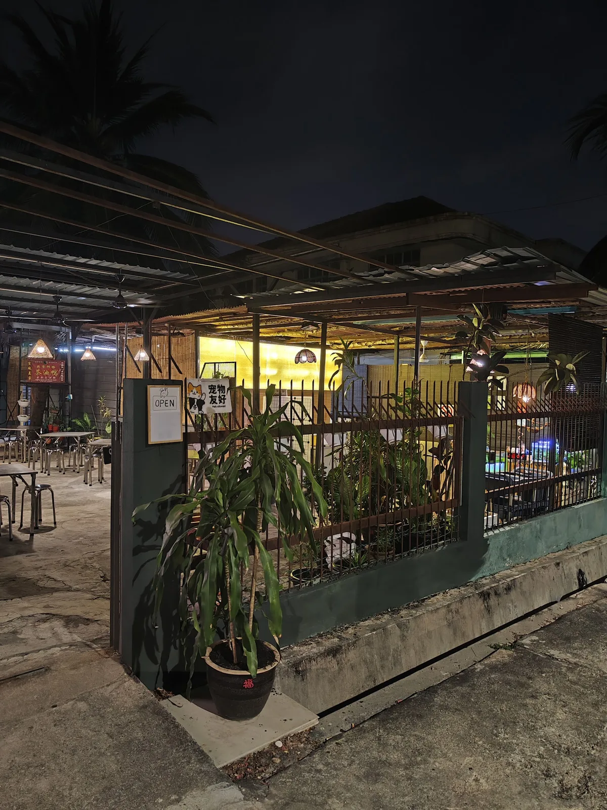 Hidden Wok entrance at night