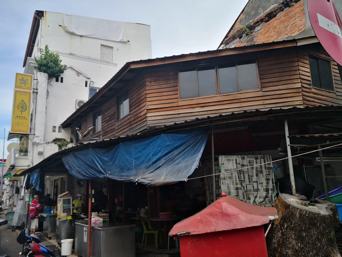 Wooden shophouse on China Street
